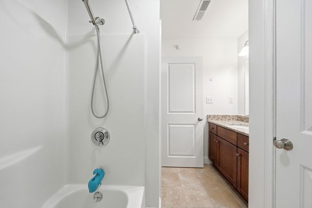 30 Webster St 3, Needham, MA 02494