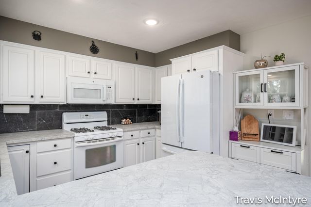 8022 Kraft Avenue SE, Caledonia, MI 49316
