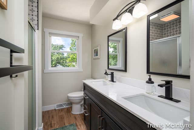 8022 Kraft Avenue SE, Caledonia, MI 49316