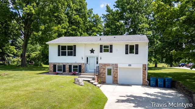 8022 Kraft Avenue SE, Caledonia, MI 49316