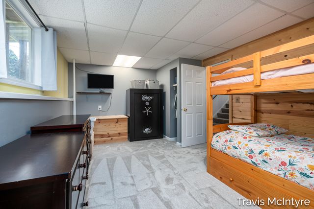 8022 Kraft Avenue SE, Caledonia, MI 49316