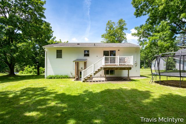 8022 Kraft Avenue SE, Caledonia, MI 49316