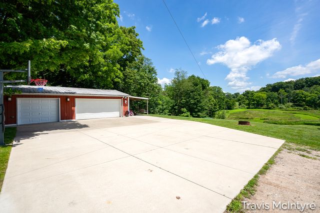 8022 Kraft Avenue SE, Caledonia, MI 49316