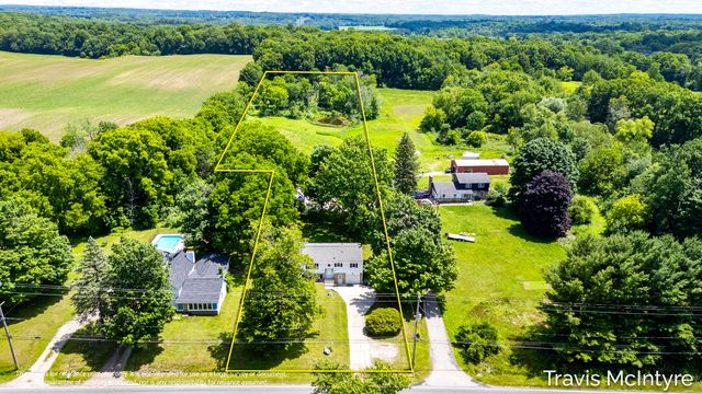 8022 Kraft Avenue SE, Caledonia, MI 49316