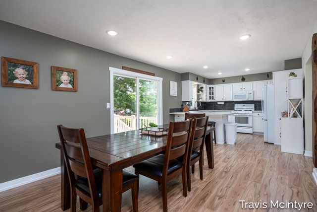 8022 Kraft Avenue SE, Caledonia, MI 49316