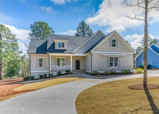 125 Longleaf Drive, West End, NC 27376
