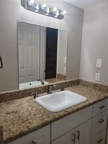 102C Lakeview Terrace, Montgomery, TX 77356