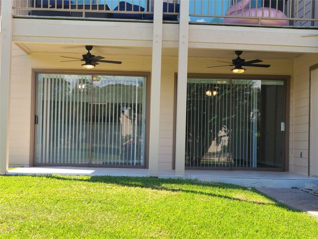 102C Lakeview Terrace, Montgomery, TX 77356