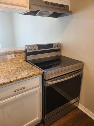 102C Lakeview Terrace, Montgomery, TX 77356