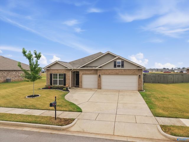 108 Creek Ridge Drive, Meridianville, AL 35759