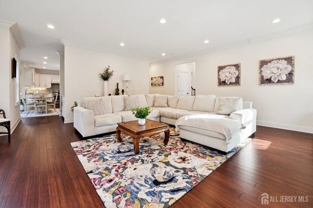 1121 N Washington Avenue N 23, Green Brook, NJ 08812