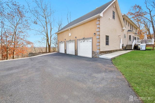 1121 N Washington Avenue N 23, Green Brook, NJ 08812