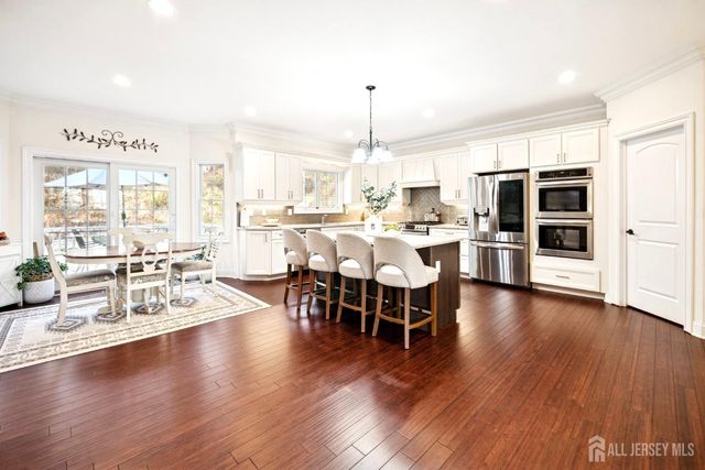 1121 N Washington Avenue N 23, Green Brook, NJ 08812