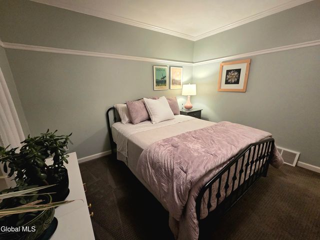 128 Abbey Road, Poestenkill, NY 12140