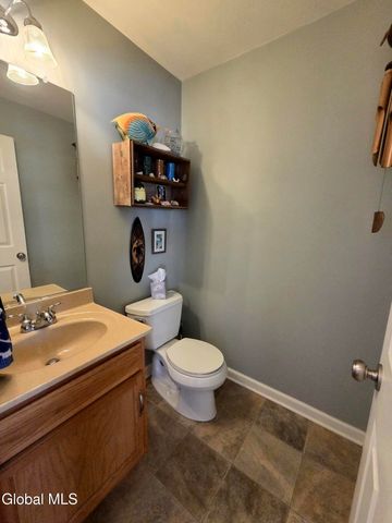 128 Abbey Road, Poestenkill, NY 12140