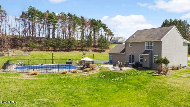 128 Abbey Road, Poestenkill, NY 12140