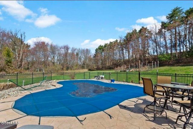 128 Abbey Road, Poestenkill, NY 12140