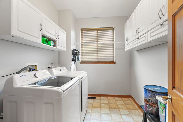 10338 Ashley Street, Huntley, IL 60142