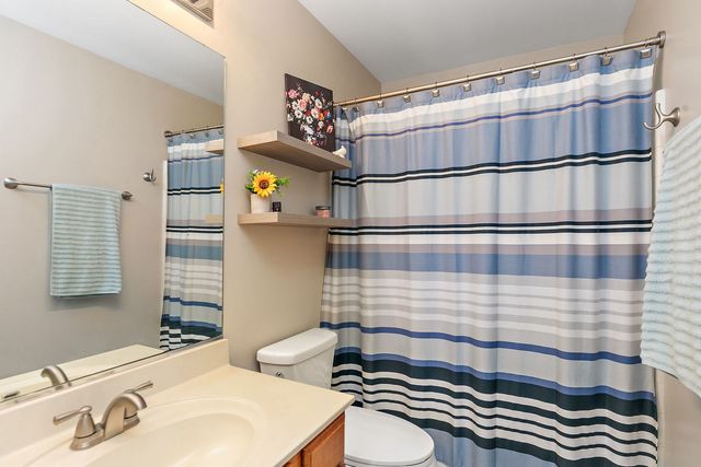 10338 Ashley Street, Huntley, IL 60142