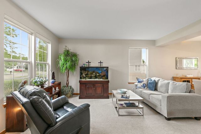 10338 Ashley Street, Huntley, IL 60142