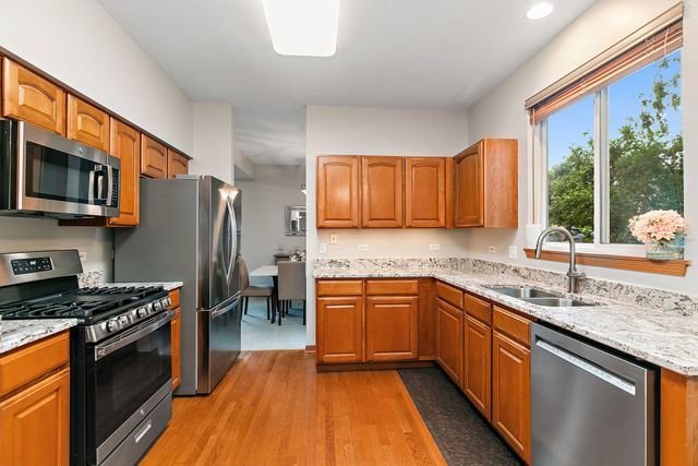 10338 Ashley Street, Huntley, IL 60142