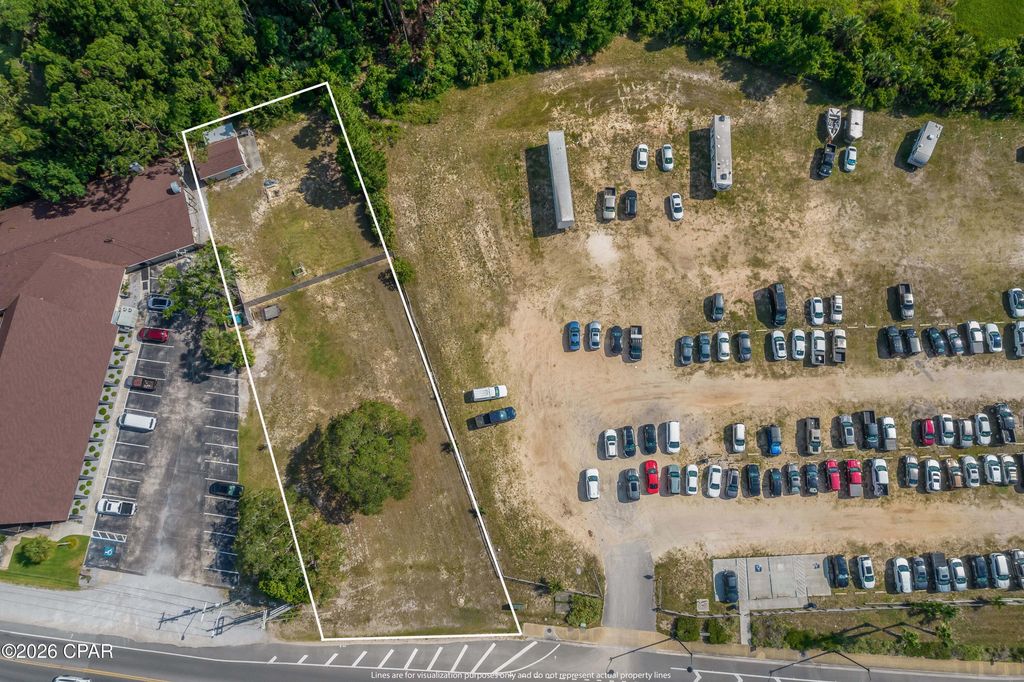 Image 4 of property listing at 9823 Thomas Drive, Panama City Beach, FL 32408