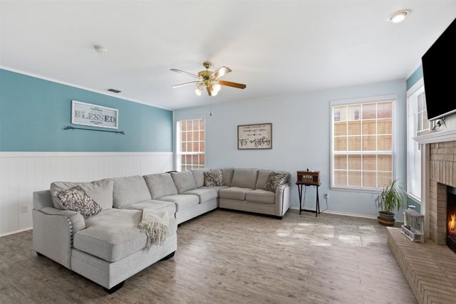 4521 Newport Drive, The Colony, TX 75056