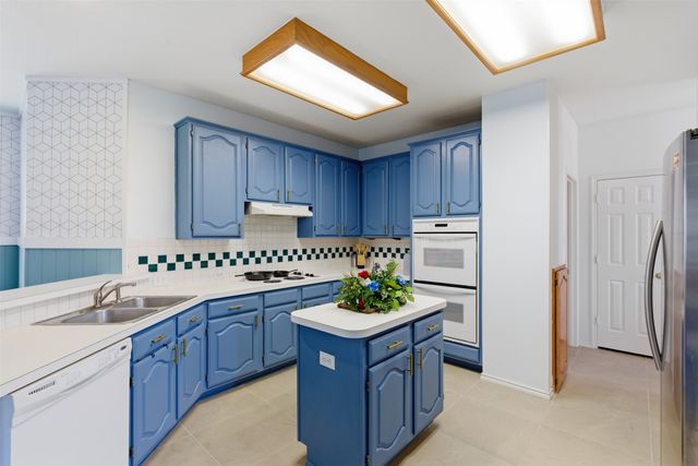 4521 Newport Drive, The Colony, TX 75056