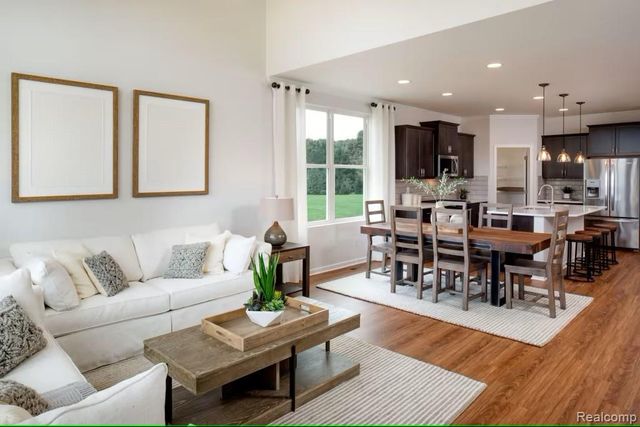 59608 Pine Valley Drive, Lyon Charter Township, MI 48165