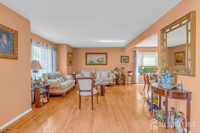 6 Vail Drive, Old Bridge, NJ 07747