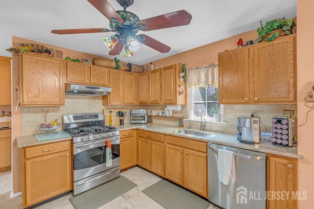 6 Vail Drive, Old Bridge, NJ 07747