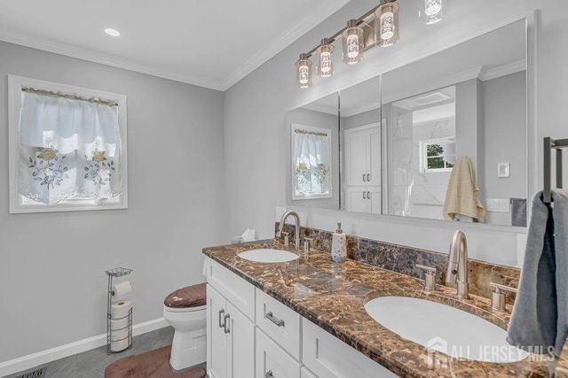 6 Vail Drive, Old Bridge, NJ 07747