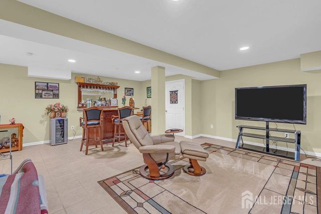 6 Vail Drive, Old Bridge, NJ 07747