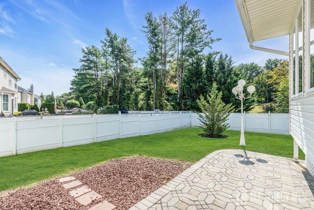 6 Vail Drive, Old Bridge, NJ 07747