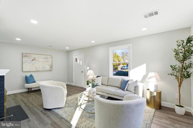 6735 GOUTHIER RD, Falls Church, VA 22042