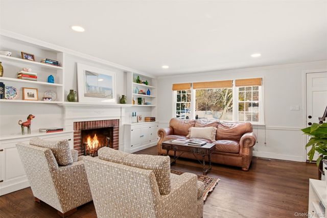 10 Beech Lane, Stony Brook, NY 11790