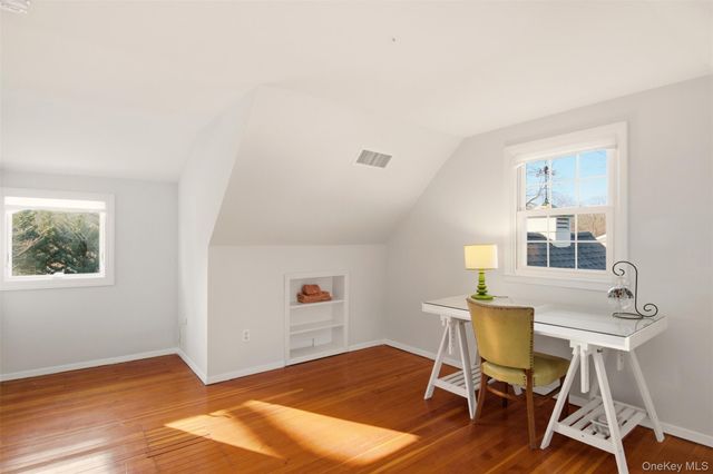 10 Beech Lane, Stony Brook, NY 11790