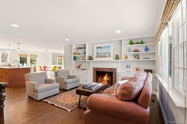 10 Beech Lane, Stony Brook, NY 11790