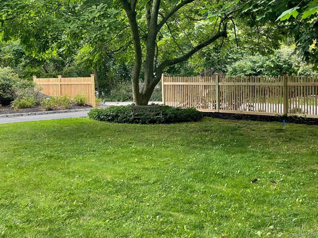 10 Beech Lane, Stony Brook, NY 11790