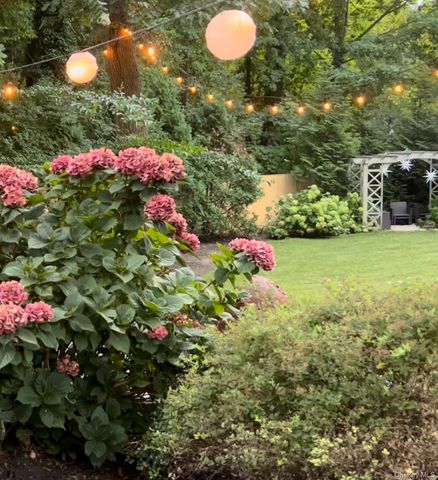 10 Beech Lane, Stony Brook, NY 11790