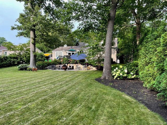 10 Beech Lane, Stony Brook, NY 11790