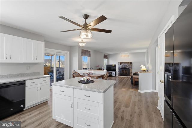 1410 SUMMER SWEET LN, Mount Airy, MD 21771
