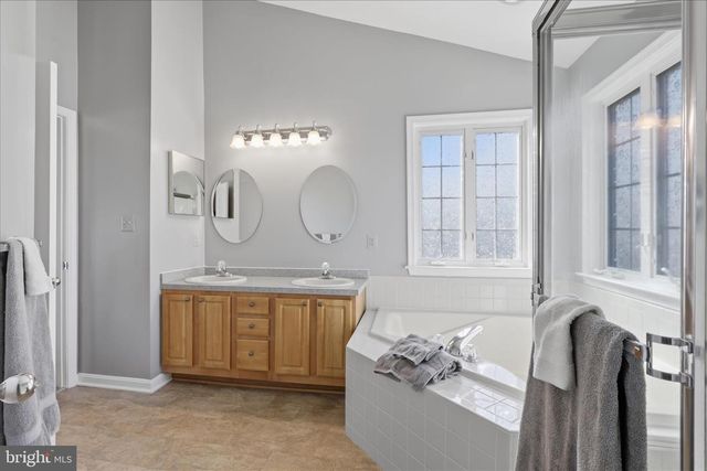 1410 SUMMER SWEET LN, Mount Airy, MD 21771