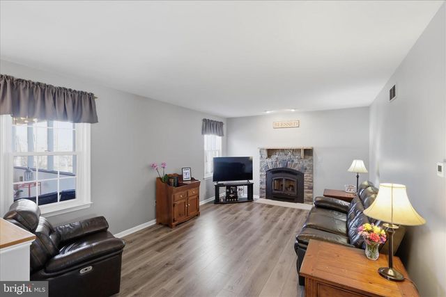 1410 SUMMER SWEET LN, Mount Airy, MD 21771
