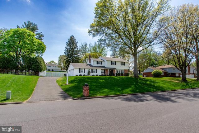 98 E HERON RD, Southampton, PA 18966