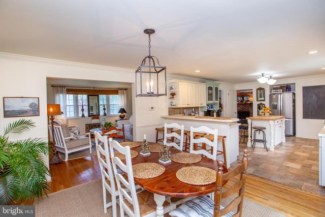 98 E HERON RD, Southampton, PA 18966