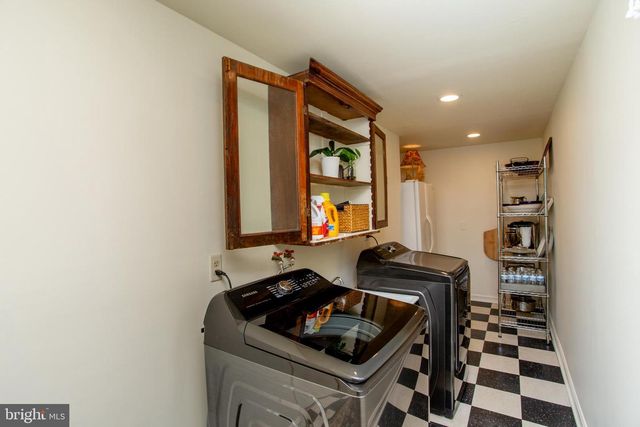 98 E HERON RD, Southampton, PA 18966