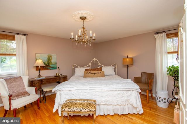 98 E HERON RD, Southampton, PA 18966