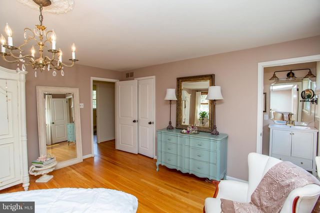 98 E HERON RD, Southampton, PA 18966