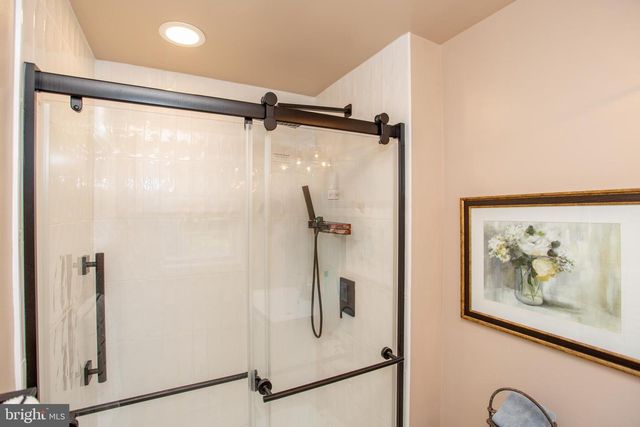 98 E HERON RD, Southampton, PA 18966